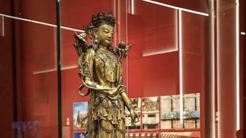 离谱！明代佛像自带TCL广告？真相揭开，比乌龙更让人揪心