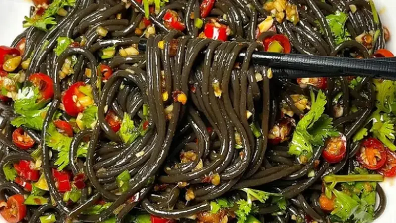千年山野食韵，酸辣蕨根粉道尽湘式清爽滋味