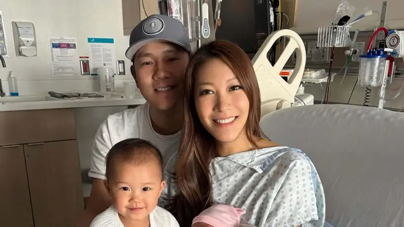 恭喜恭喜!香港知名女星终于开心宣布二胎生女,生产过程中羊水突然穿破喷了老公一身啦