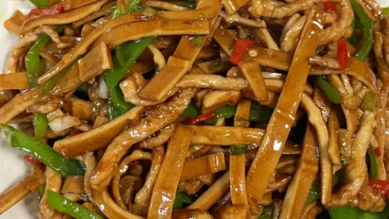 荤素相宜清爽不腻，家常小炒解锁皖地烟火味