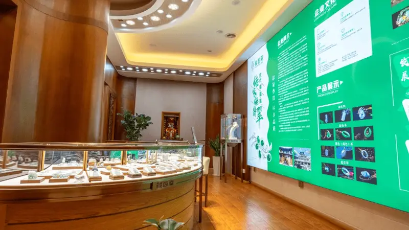 腾冲本地人告诉你：买翡翠真正的去处，别再扎堆游客店