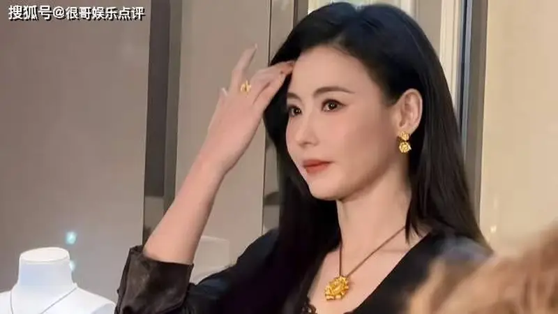 北京古城里的46岁张柏芝生图出圈 骨相自带文艺韵致 抗老是天生底子还是养护加持
