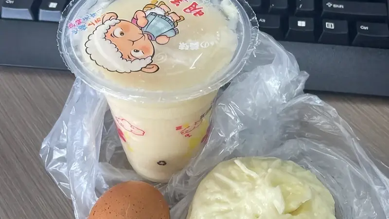早餐店里的现磨豆浆，本质上是预制豆浆，店员爆料：早就不现做了