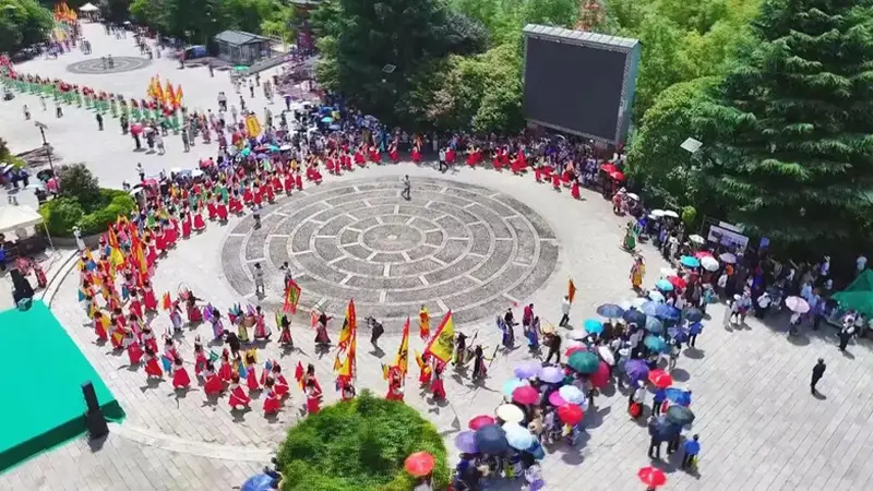 近10万人参与！西秀区旧州古镇举办民俗活动“抬城隍”
