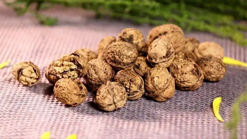 坚果助脑力不退化？哪种坚果最推荐？出门后总怀疑门没锁，是强迫症吗？关键看一个标准