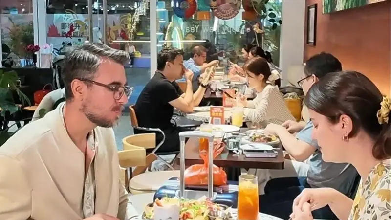 逛完深圳自然博物馆去哪吃？这份坪山街道美食攻略请收好