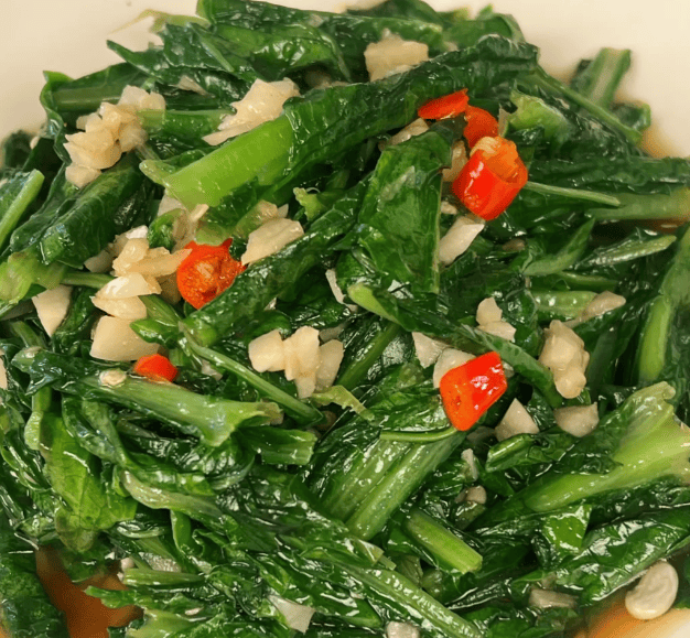 手撕爆炒锁鲜，清炒莴笋叶苦尽甘来口齿留香