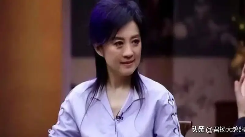 当初那个被全网群嘲“小三上位”的许戈辉，如今过的怎么样了？