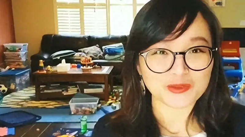 吹捧印度抹黑中国，卖国求荣的郑墨沫，如今想回国被拒，报应来了