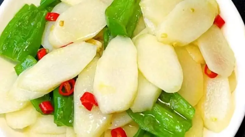 入夏后建议：少食香蕉和苹果，多摄入8种碱性菜，气色佳更显年轻