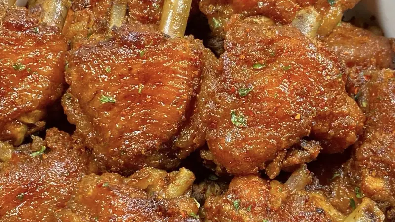 在家做金黄酥脆椒盐鸡翅的秘诀