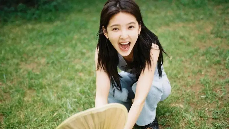 章若楠的夏日微甜穿搭，温柔不稚嫩，松弛不随意，素人也能学起来！