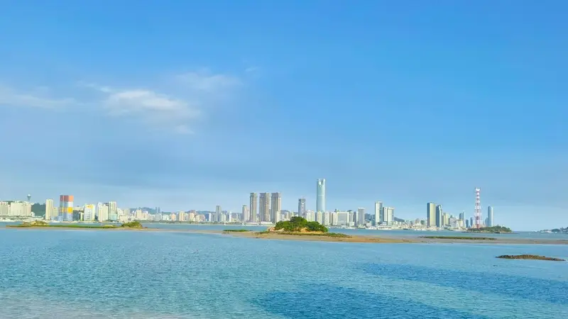 七月盛夏鼓浪屿文艺气质消退 周边城文化商圈崛起分流客流