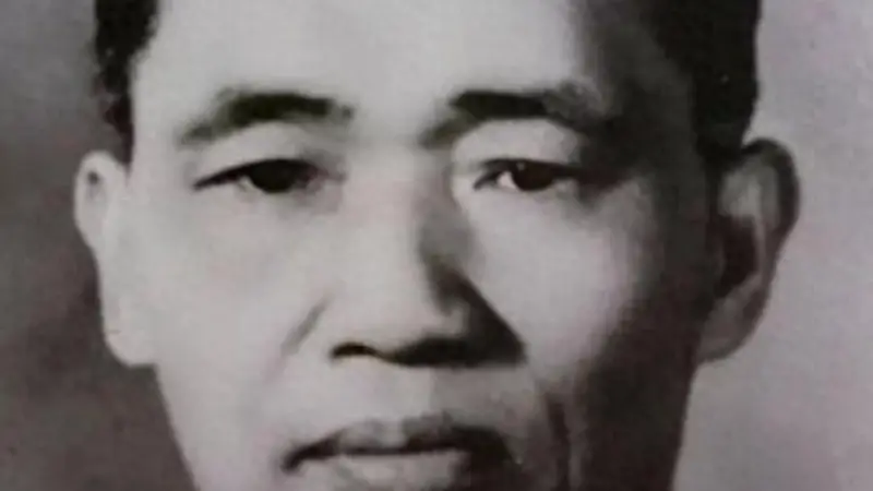 古城晚风拂过使馆门:1979年黄文欢借转机赴东德之机,于夜色中叩开中国驻巴使馆的坚定脚步