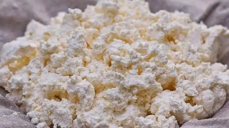 林芝工布村寨的臭奶渣，发酵十余天藏着高原古城的文艺温柔