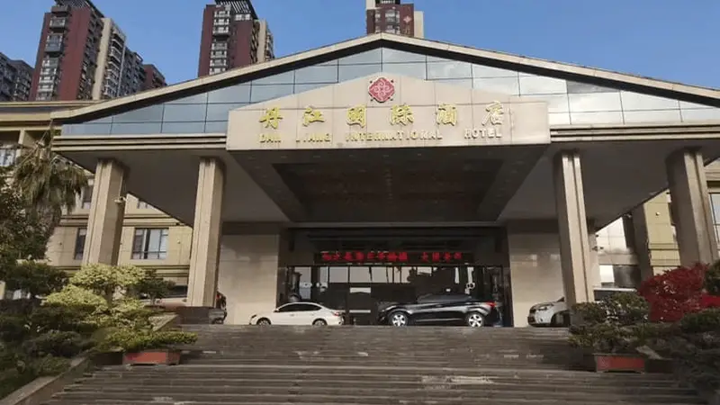 丹江古城旁的文艺旅居选择 丹江国际酒店毗邻高速畅享周边一小时景区圈
