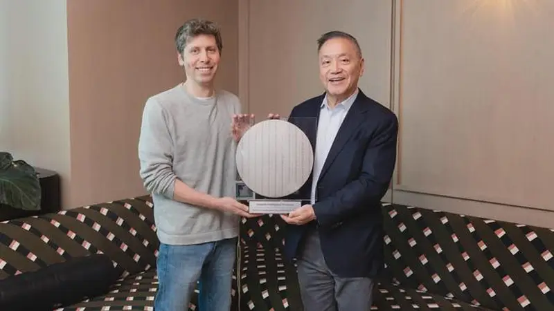 广积粮后，大模型厂商集体造芯