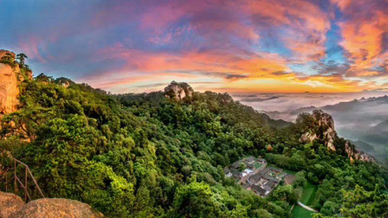 7月16日，千山景区恢复开放