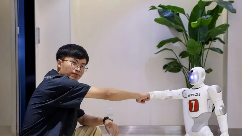启元机器人彭文正:个人机器人是具身智能的星辰大海