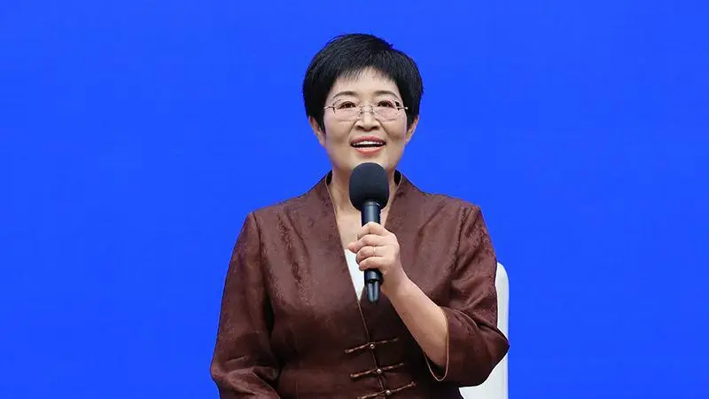 赵耐香坚守23年:民族一家亲 社区共团圆