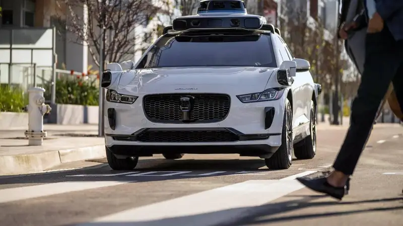 Waymo计划独立进入两地Robotaxi市场，放弃与Uber合作
