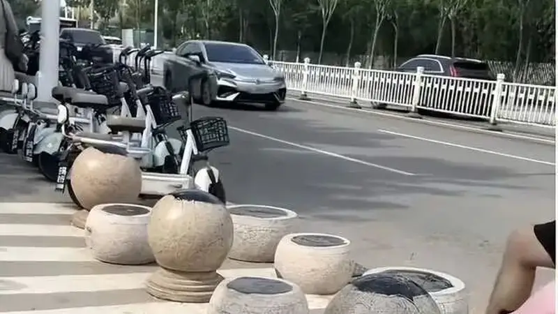 日照海滨暑期遇小插曲 古城文旅热度下的意外细节