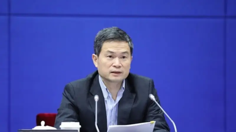 从芙蓉镇到斯坦福 古城文化气息下的金融人物轨迹