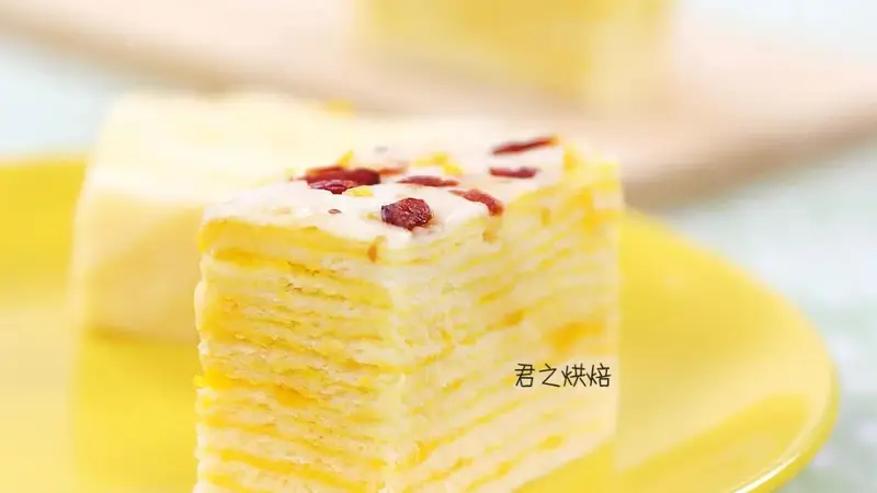 咸蛋黄千层蒸糕，松松软软层层叠叠~
