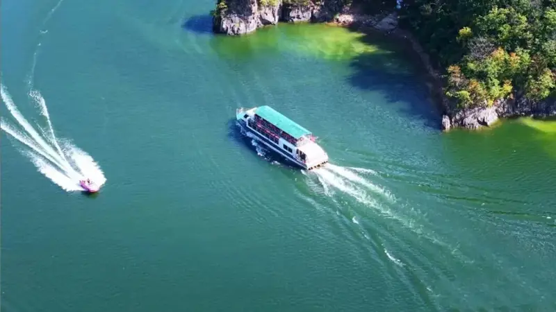 本溪满族自治县夏日文旅热度高涨 绿水青山释放“清凉经济”