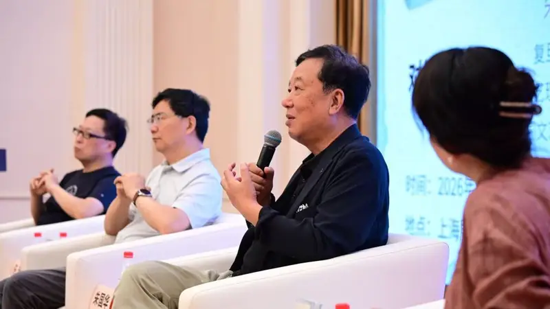 王尧散文集《纸上的生活》：知识分子的精神地图