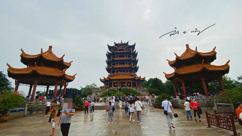 武汉最著名地标:已有1800多年历史,游客疑惑:为什么还有电梯?