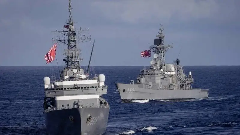 日本三艘巡船借口避风穿海峡，最近距离27海里，我方提出抗议，日方回绝交涉！