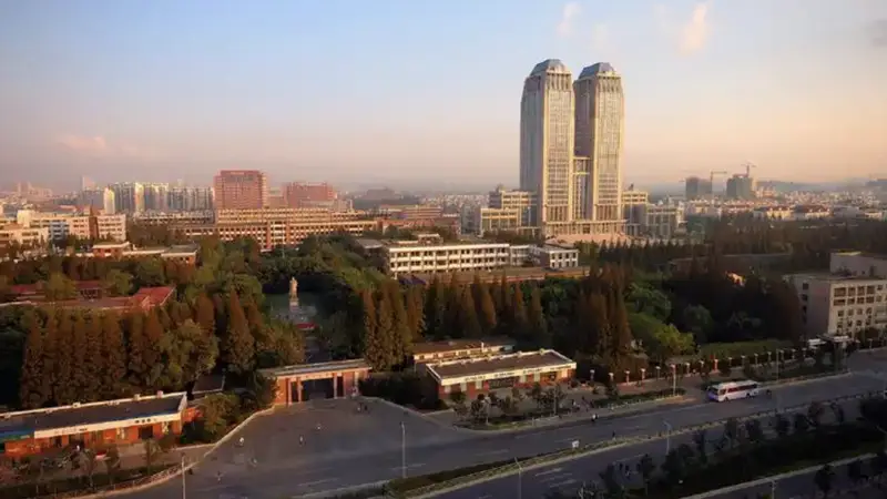 当AI成为学习中的“全能保姆”，我们的学生还有能力提出好问题吗？