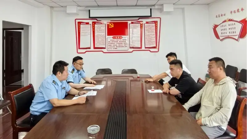 丹东文旅执法守古城出行：约谈旅行社揪旅游用车隐患 护航游客安全