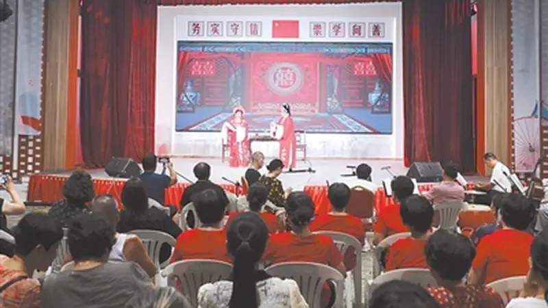 文化特派员下乡“种文化”