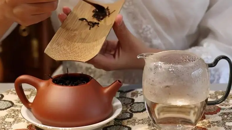 茶虽好，却不是这么喝的，喝茶的5个误区，很多人都“中招”了！