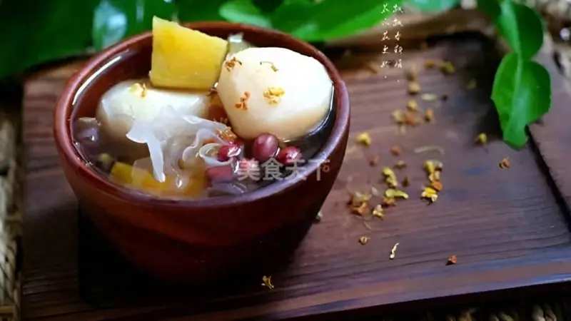 天气干燥别总喝白开水，试试这道甜汤，清甜滋润又好喝