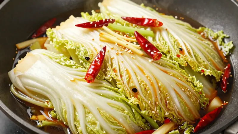 锅烧白菜这样做才脆嫩入味，比肉还香的做法分享