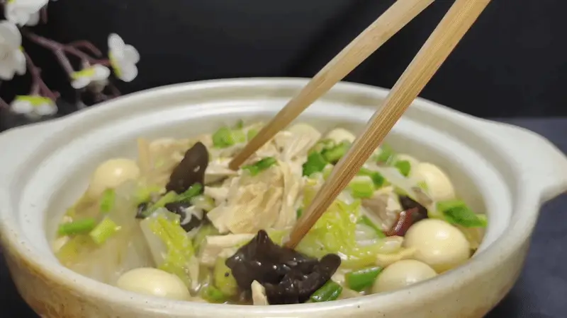 古城烟火里的家常味:一锅炖出夏日常识暖香