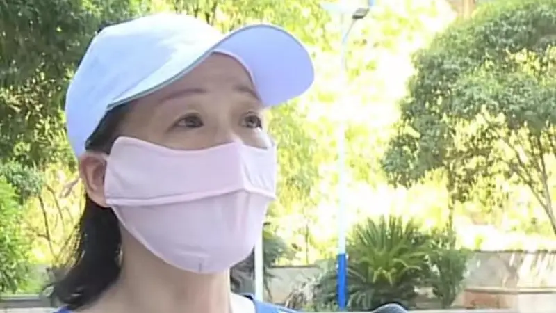 六位阿姨组团去拉萨,火车刚开动就被行程取消,旅行社该负责吗