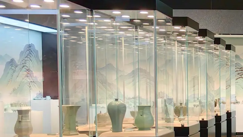 青瓷南北对话:汝瓷与龙泉青瓷当代艺术展在京启幕