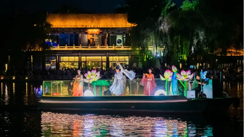 济南天下第一泉风景区“画舫演艺”惊艳回归