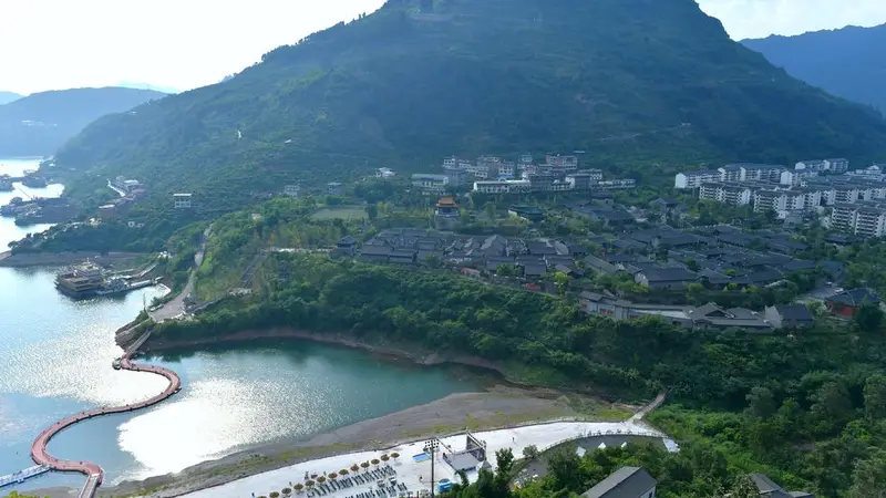 金沙江畔开启沙滩音乐趴！马湖府古城暑期夜游特色活动上新