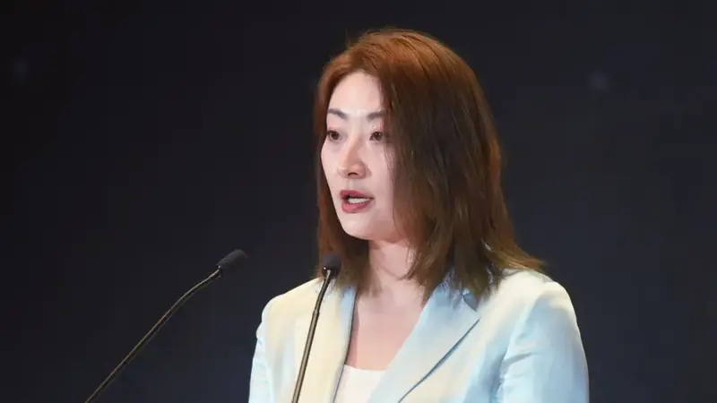 杭州籍杜建英卸任娃哈哈董事后关联新公司设立 宗馥莉资产保全禁令续有效