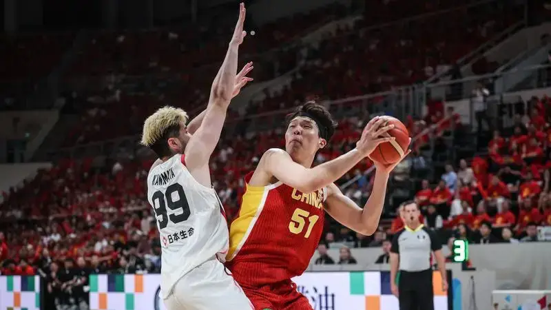 国家队俱乐部双线受挫 杨瀚森职业生涯进入至暗时刻？