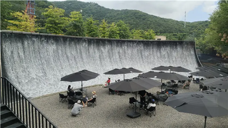 青山叠翠引客来，近郊微度假出圈！大连岔鞍村打造文旅新名片