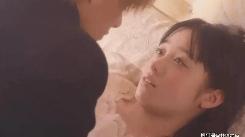 少女》：迷失在普通与独特之间的界限