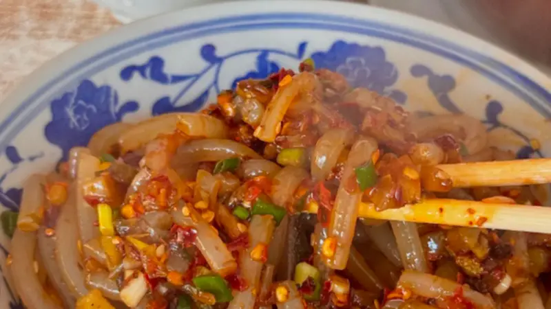 区别南昌拌粉！瓷都冷粉，橘香交织辣劲超上头