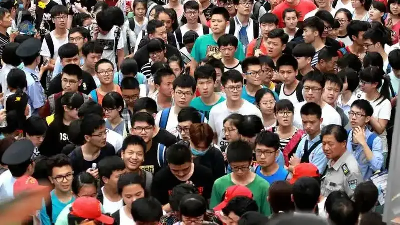 139分就能上大学？河南136所高校再次征集志愿，学费最低仅3700