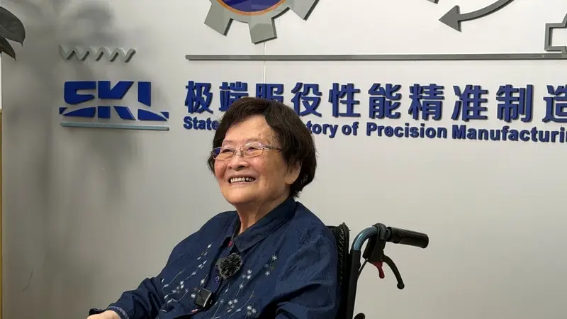 “七一勋章”获得者钟掘：一定要全力以赴让国家兴旺发达！